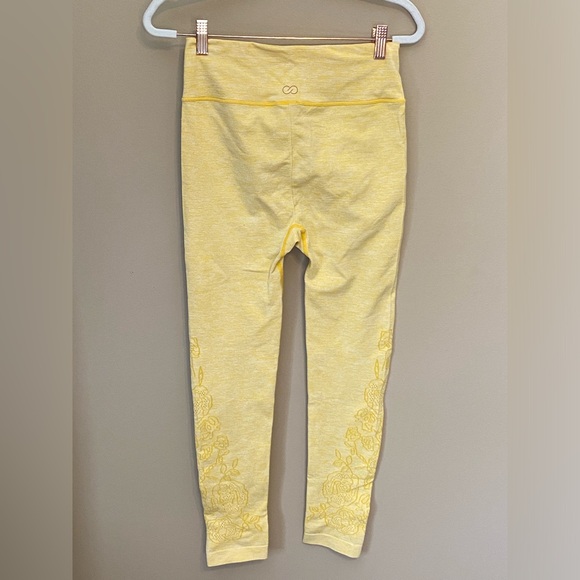 Calia high rise full length leggings in yellow - Picture 3 of 5